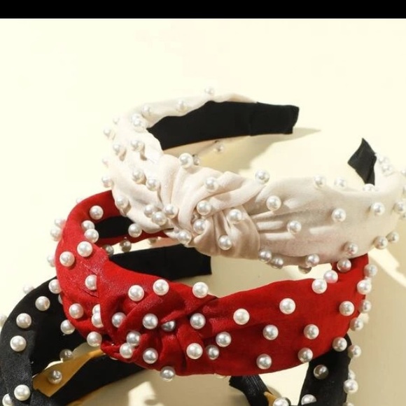 Accessories - New red pearls headband